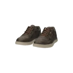 Sneakers in memory active.