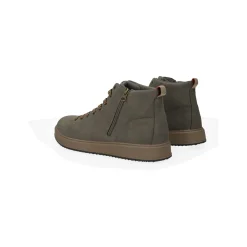 Sneakers in memory active.