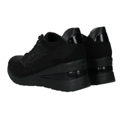 Sneakers in tessuto. Tacco alto 6 cm