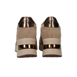 Sneakers in tessuto. Tacco alto 6 cm