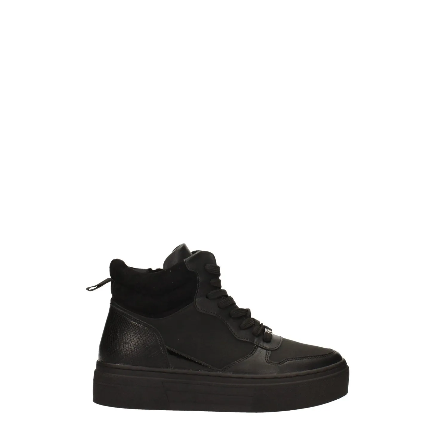 Sneakers total black con suola alta 3.5cm