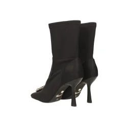 Stivaletti alla caviglia in tessuto con decorazione in pietre luccicanti. Tacco alto 9.5cm