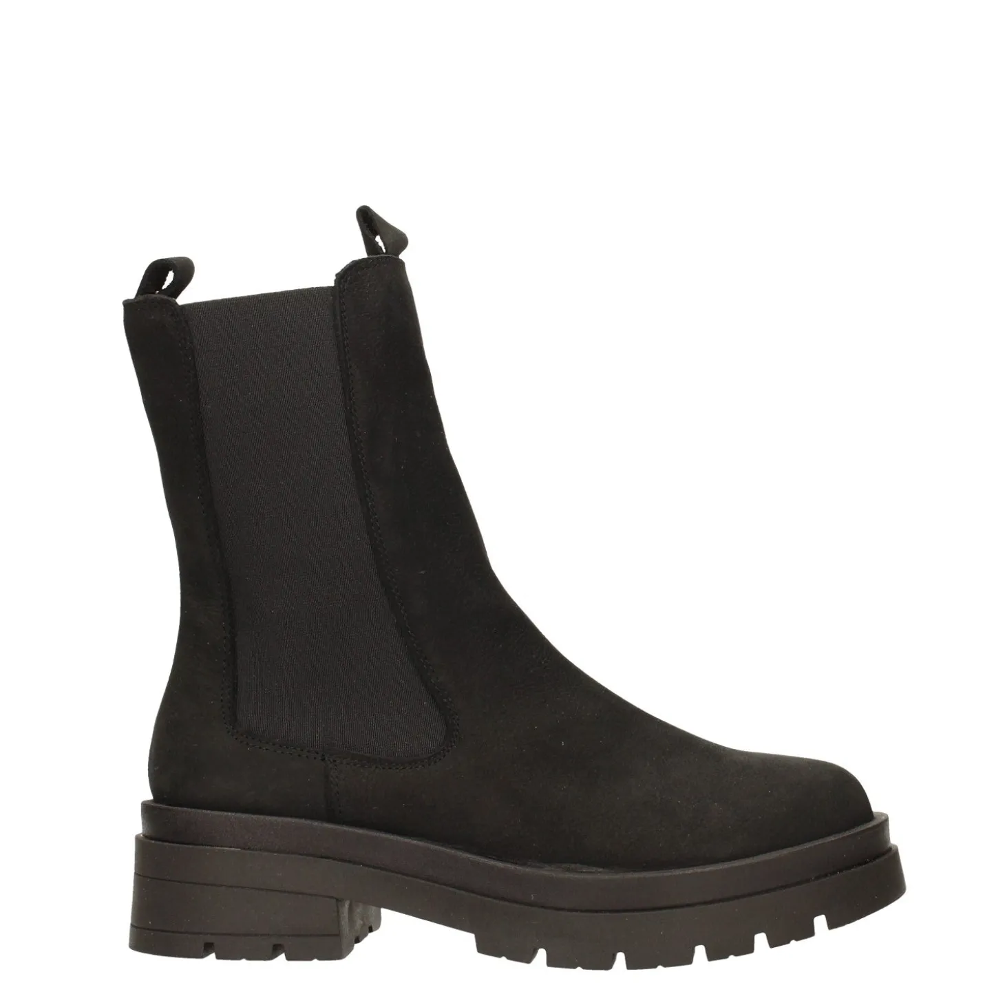 Stivaletti chelsea con suola carrarmato. Tacco alto 5cm