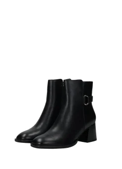 Stivaletti con fibbia