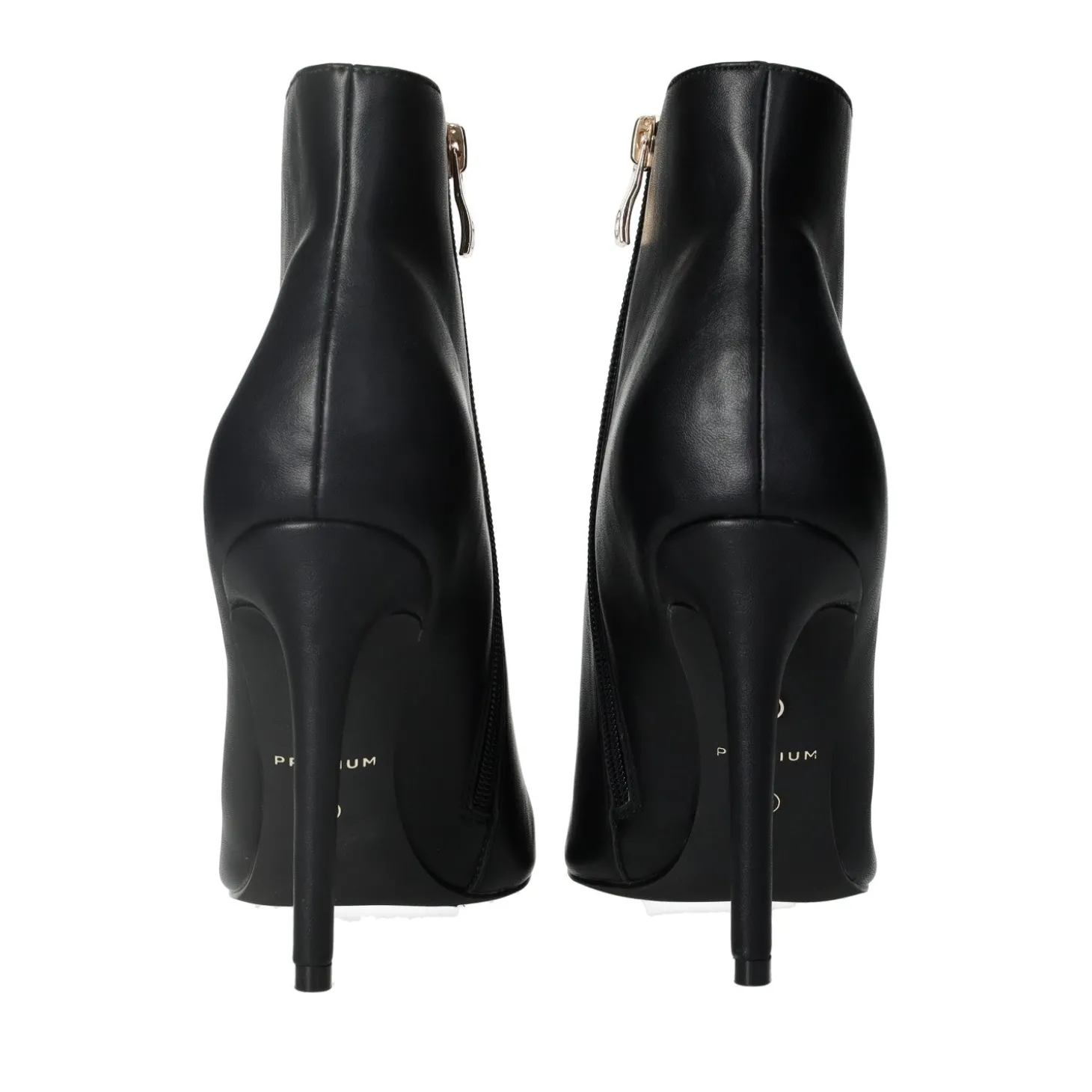 Stivaletti con inserto sulla punta. Tacco alto 10 cm