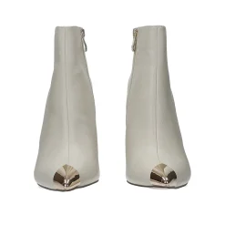 Stivaletti con inserto sulla punta. Tacco alto 10 cm