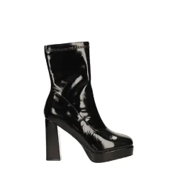 Stivaletti con punta squadrata e plateau in vernice. Tacco alto 10cm