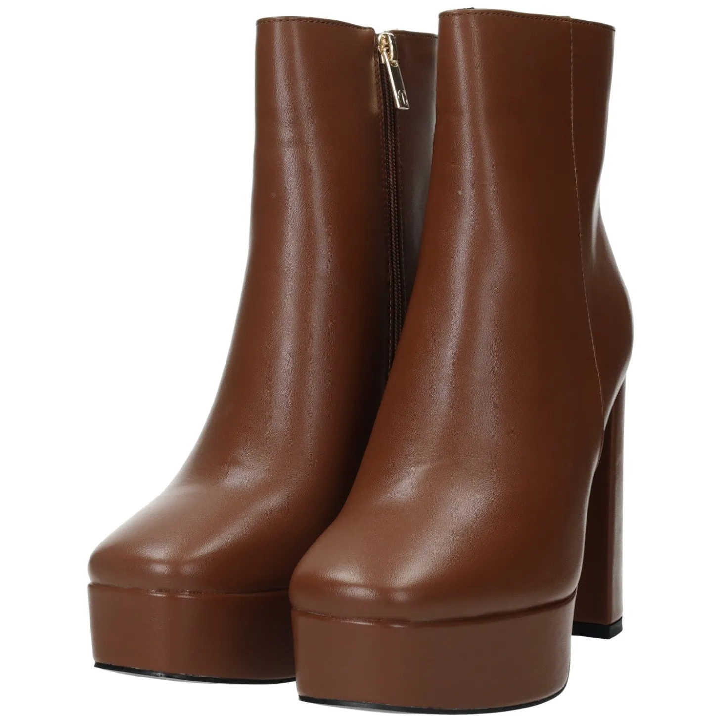 Stivaletti con punta squadrata e plateau. Tacco alto 12cm