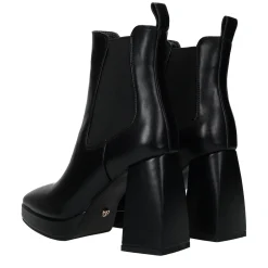 Stivaletti con tacco chunky.Tacco alto 8cm