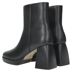 Stivaletti con tacco chunky. Tacco alto 8cm