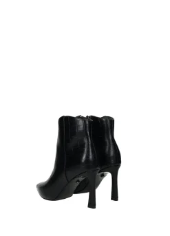 Stivaletti eleganti con tacco sottile