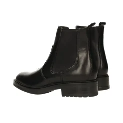 Stivaletti in vera pelle. Tacco alto 3cm