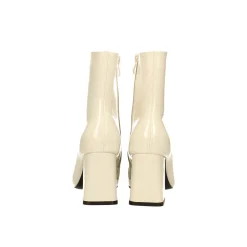 Stivaletti in vernice con punta squadrata. Tacco alto 7cm