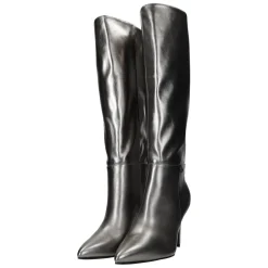 Stivali a punta. Tacco alto 9 cm