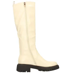 Stivali con suola carrarmato. Tacco alto 4.5cm