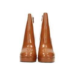 Tronchetti in vernice con punta squadrata. Tacco alto 10cm