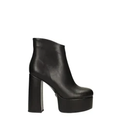 Tronchetti plaftorm in vernice. Tacco alto 13cm